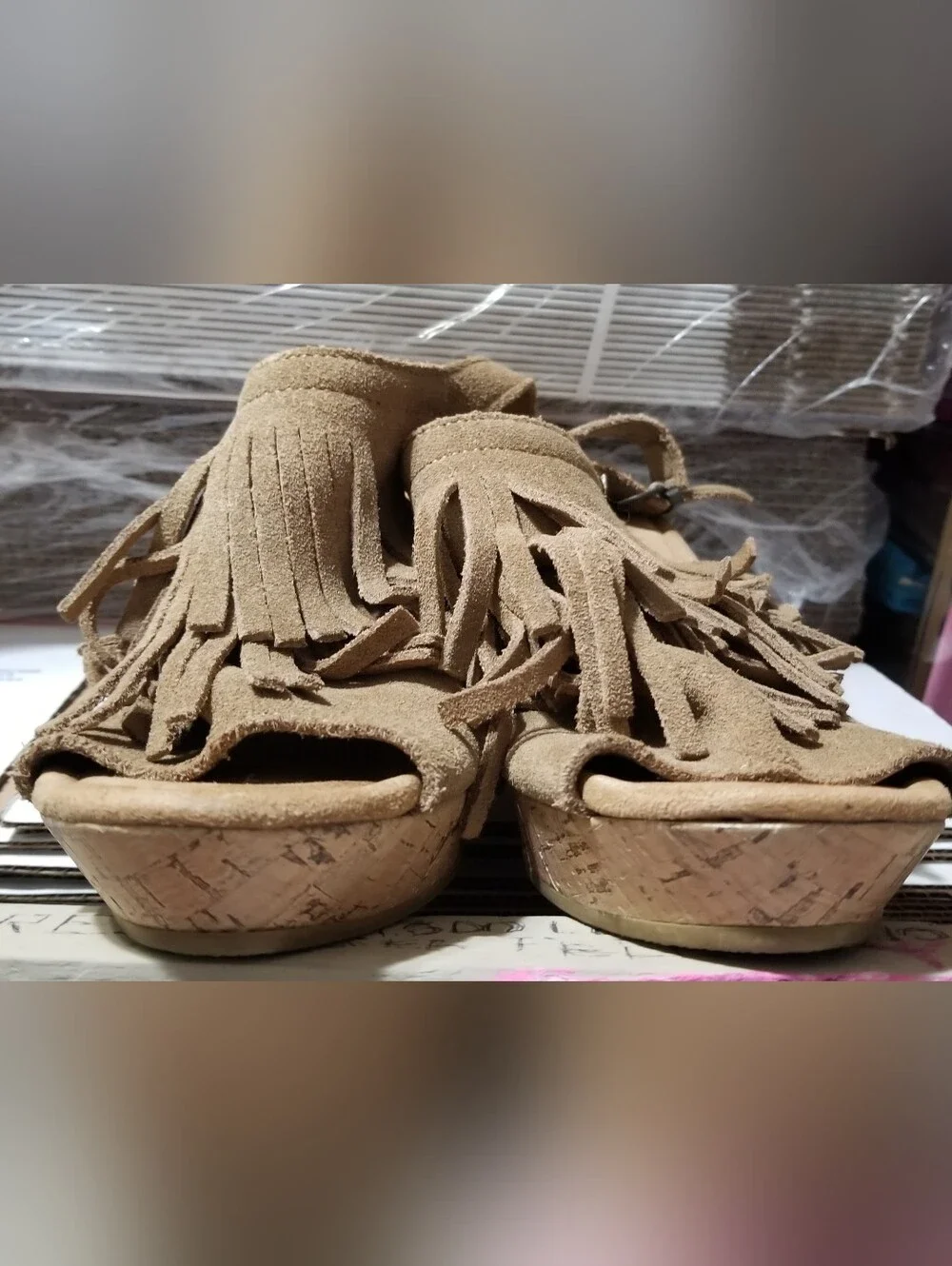 Minnetonka Women’s 10 Tan Suede Fringe Cork Platform Wedge Sandals